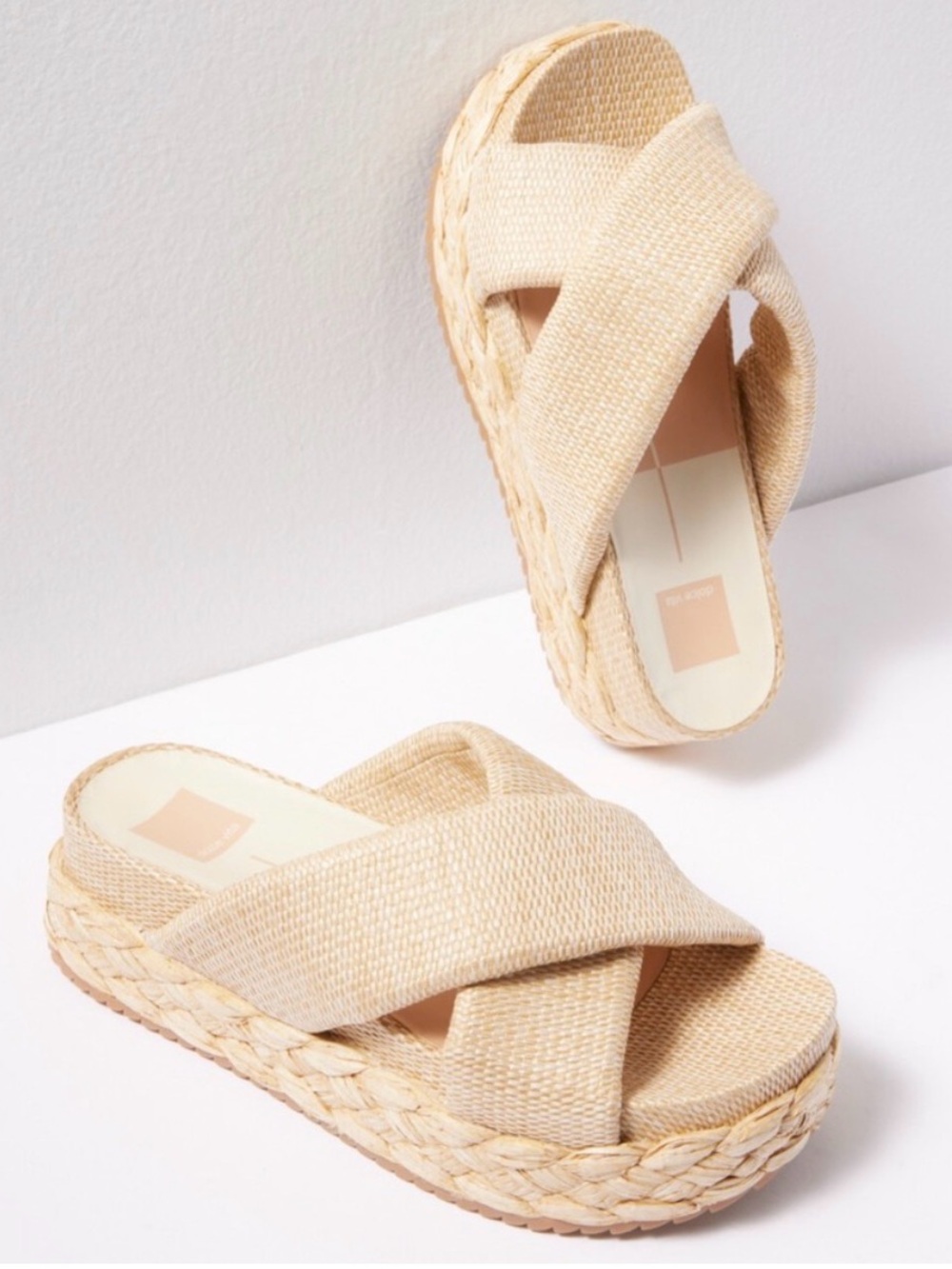 Dolce Vita Blume Raffia Slides